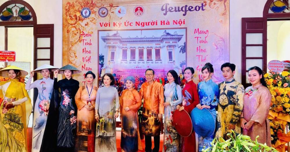 Triển lãm Peugeot – Ký ức người Hà Nội sống lại qua từng vòng quay bánh xe Peugeot